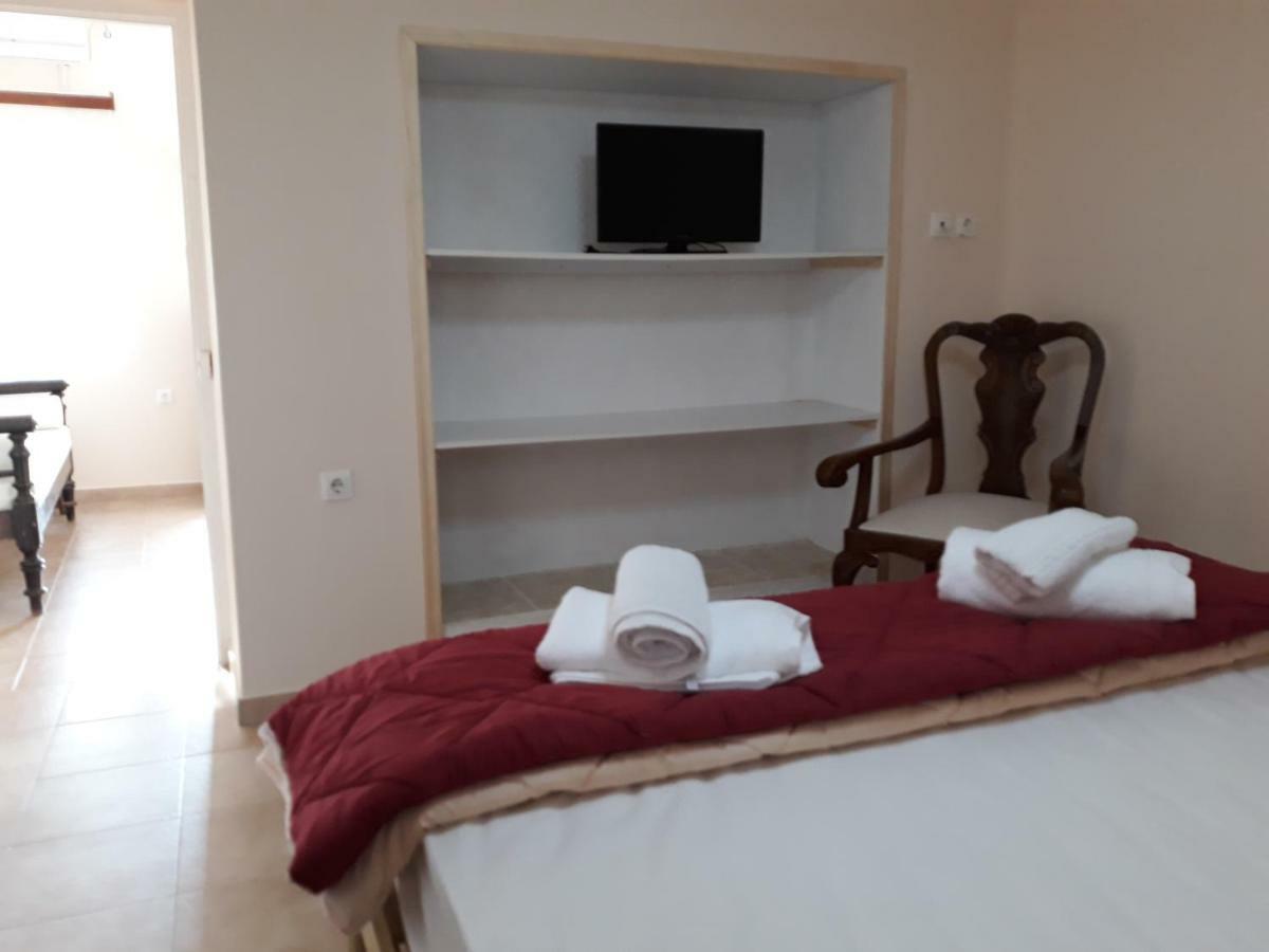 Maria Guesthouse Kini Exterior foto